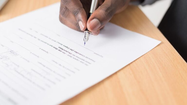 E‑signature légale en France : conditions de validité, risques juridiques et bonnes pratiques